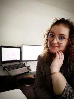 Achter de  schermen 💻 druk bezig met alle puntjes op de i te zetten, vóór mijn praktijk. ✌🏻✨ werken aan een vernieuwde website, bedrijfsplan en het vormgegeven van mijn praktijk ruimte aan 🏠 huis. 
Daarnaast ook leuke call gehad vóór een leuke en mooie toevoeging aan mijn bedrijf 🌼
Dus lekker druk met alleen maar mooie en leuke dingen. 
💖

#orthomoleculairtherapeut #bussnessideas #holisme #holisticlifestyle #huisjeboompjefoodie